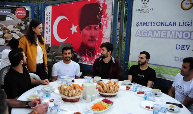 Başkan Çalkaya, iftarda üniversiteli gençleri dinledi