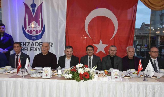 Başkan Çelik personeline müjdeyi iftarda verdi