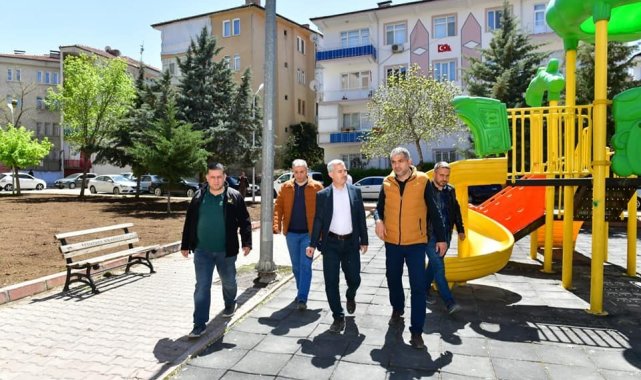 Başkan Çınar, parkta düzenleme ve yenileme çalışmasını inceledi