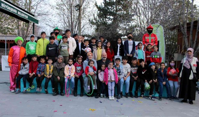 Başkan Çolakbayrakdar, iftarı yetim çocuklarla açtı