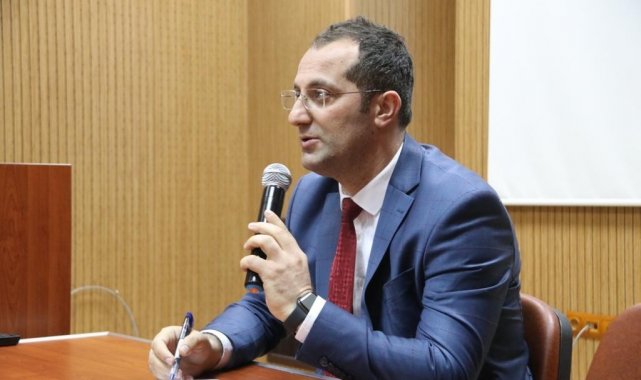 Başkan Ekim üniversiteli gençlerle buluştu