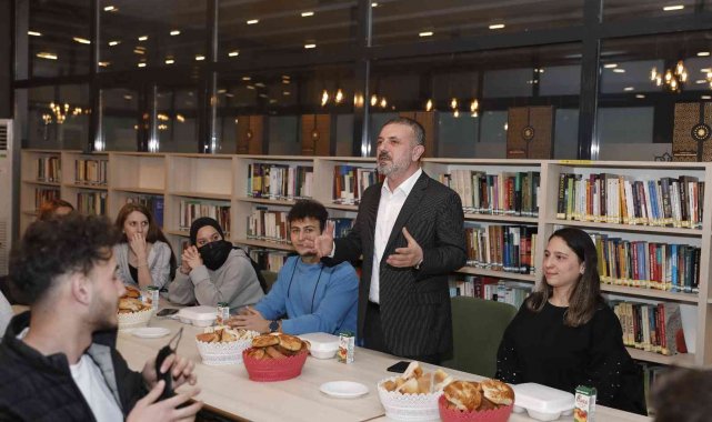 Başkan Ercan, sahura katılmak isteyen genç kızın ailesinden izin aldı