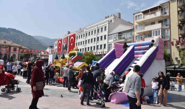 Başkan Ergün'den çocuklara bayram eğlencesi