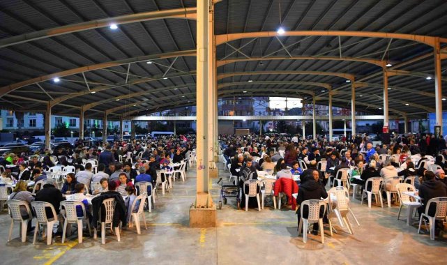 Başkan Esen, iftar sofrasında Konyaaltılılarla buluştu