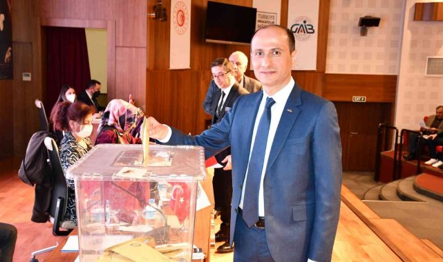 Başkan Mehmet Çıkmaz güven tazeledi