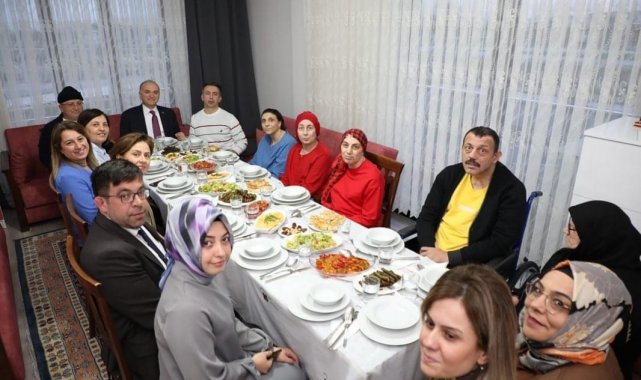 Başkan Özlü, Yikit ailesi ile iftar sofrasında buluştu