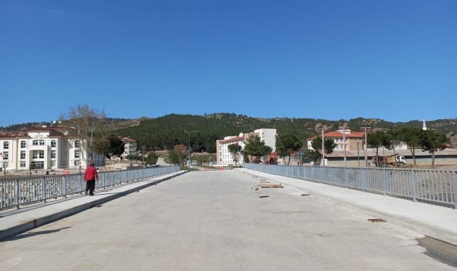 Başkan Öztürk: "Sanayi Köprümüzü yakında trafiğe açacağız"