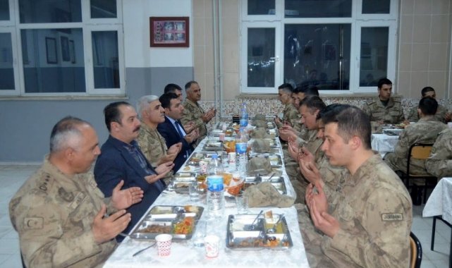 Başkan Paçacı, iftarını Mehmetçikle yaptı