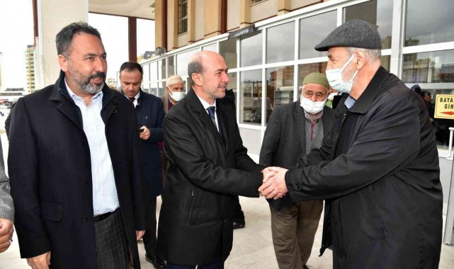 Başkan Pekyatırmacı Ramazan ayının ilk cumasında vatandaşlarla buluştu