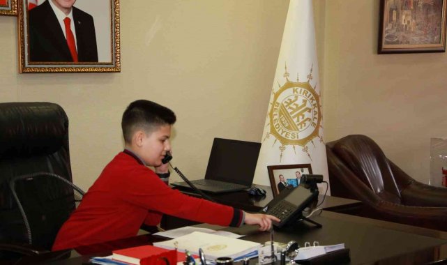 Başkan Saygılı, koltuğunu 6. sınıf öğrencisine devretti