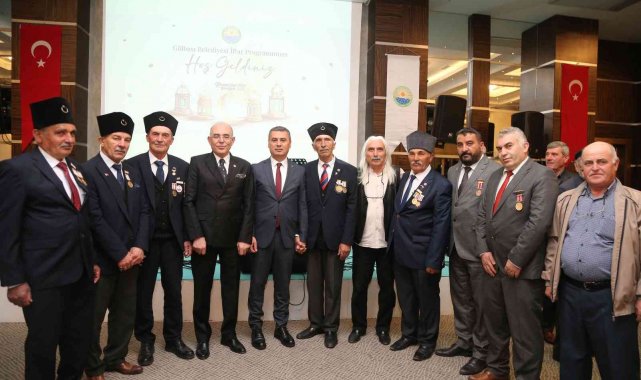 Başkan Şimşek, şehit yakınları ve gazilerle iftarda buluştu