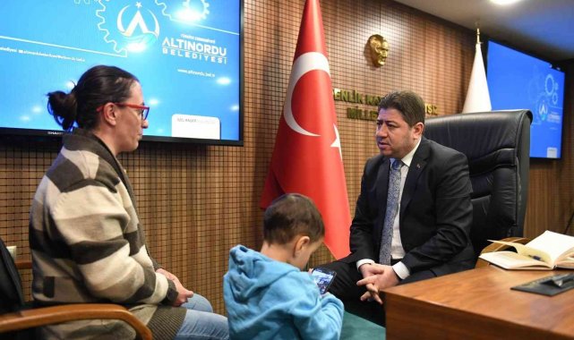 Başkan Tören, halk gününde vatandaşlarla buluştu