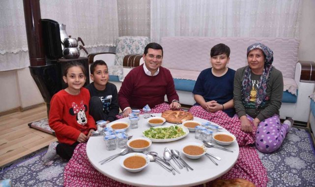 Başkan Tütüncü, iftar sofralarına konuk oldu