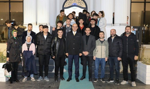 Başkan Vekili Aydın gençlerle buluştu