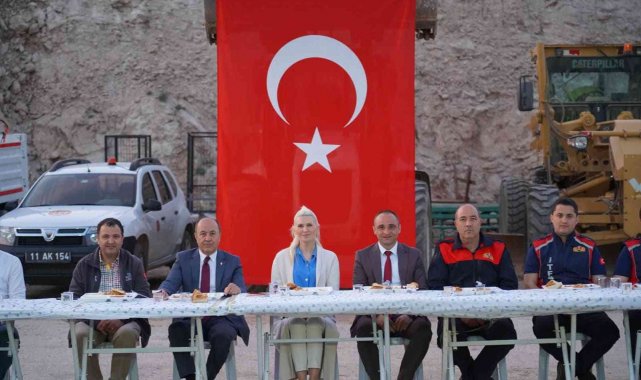 Başkan Vekili Subaşı sahada çalışanlarıyla bir araya geldi