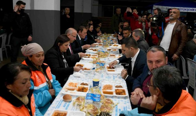 Başkanlar çalışanlarıyla iftar yemeğinde buluştu