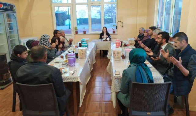Başyayla'da şehit ailelerine kaymakamlık tarafından iftar yemeği verildi