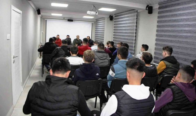 Belediye Başkanı Çalışkan, gençlerle bir araya geldi