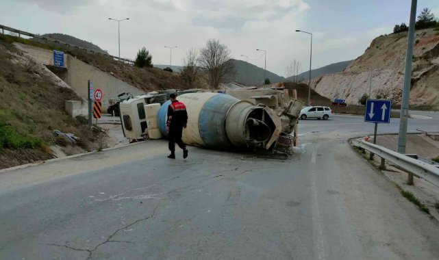 Bilecik'te beton mikserini devrilmesi sonucu 1 kişi yaralandı