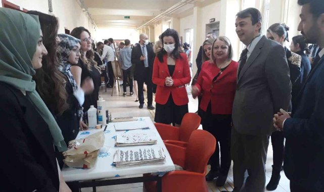 Bileşik Sanatlar ve Kozmetik Kimya Sergisi açıldı