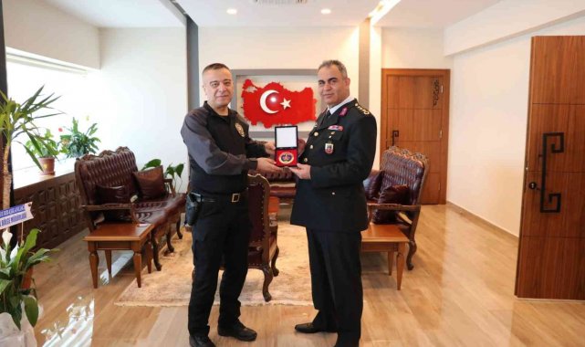 Bingöl&#039;de jandarma, Polis Haftası nedeniyle Emniyet Müdürüyle bir araya geldi