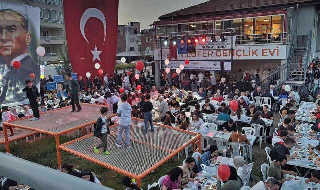 Binler aynı sofra etrafında buluştu