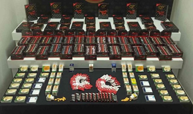 Binlerce kaçak cinsel içerikli ürün ele geçirildi