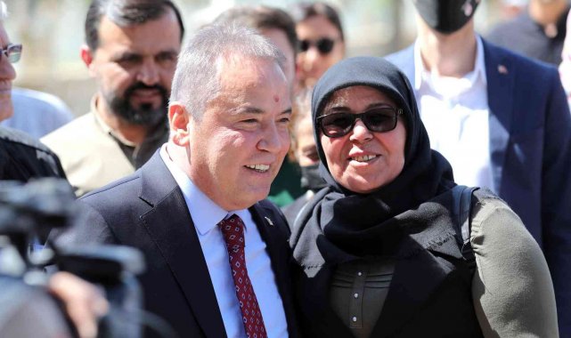 Böcek: &quot;Asgari ücret alamayan vatandaş da, aynı bölgeye gelip villa yapan vatandaş da suya 9 lira ödüyor. Bunun dengelerini kuracağız&quot;