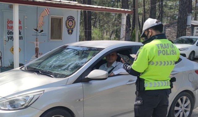Bölge trafik ekipleri 1 saatte 30 bin lira radar cezası kesti