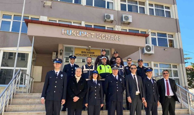 Bolvadin&#039;de Polis Günü geçit töreniyle kutlandı