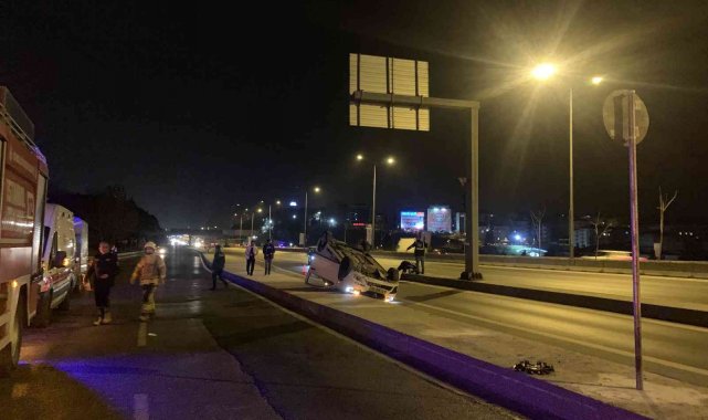 Bostancı'da otomobil takla attı: Araçtaki iki kişi yara almadan kurtuldu