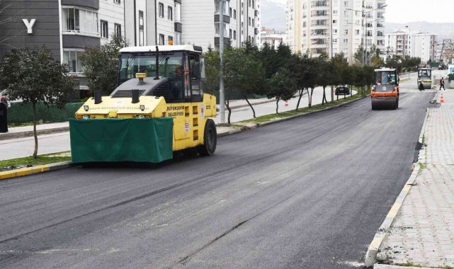 Bozulan yollar yenileniyor