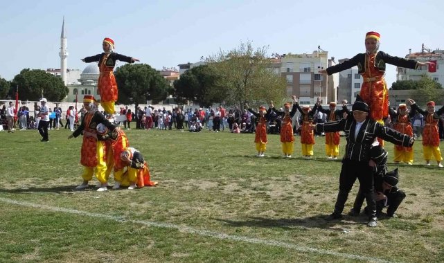 Burhaniye' de 23 Nisan kutlaması