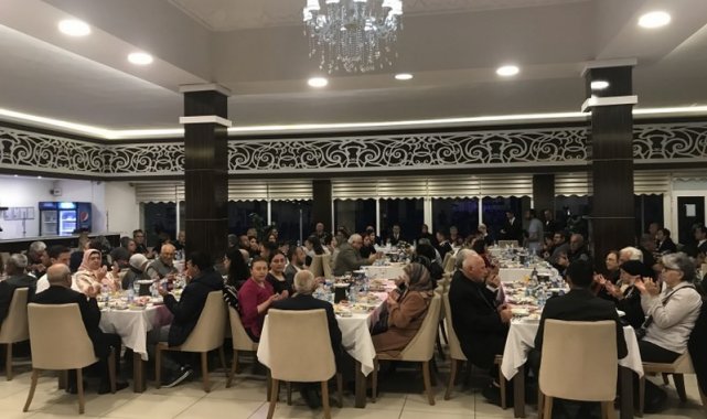 Burhaniye' de gaziler ve gazi ailelerine iftar yemeği