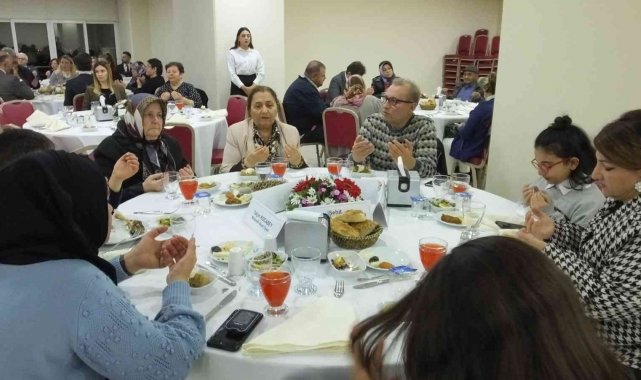 Burhaniye&#039;de şehit aileleri iftarda bir araya geldi