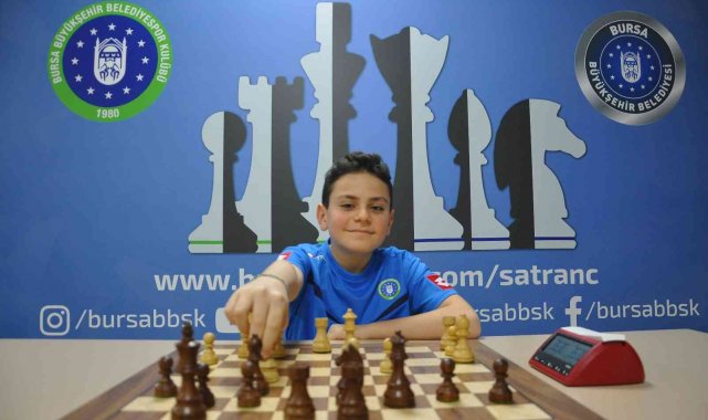Bursa Büyükşehir Belediyesporlu satranççı Ediz Gürel'den bir şampiyonluk daha