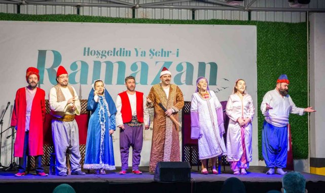 Bursa&#039;da ramazan gecelerinde tiyatro gösteri