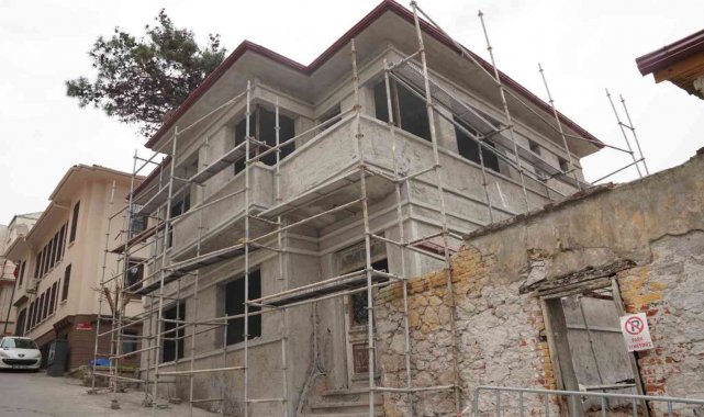 Büyükşehir Belediye'den kent merkezine tarihi sokak