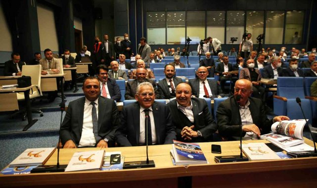 Büyükşehir meclisi 2021 yılı faaliyet raporunu onayladı