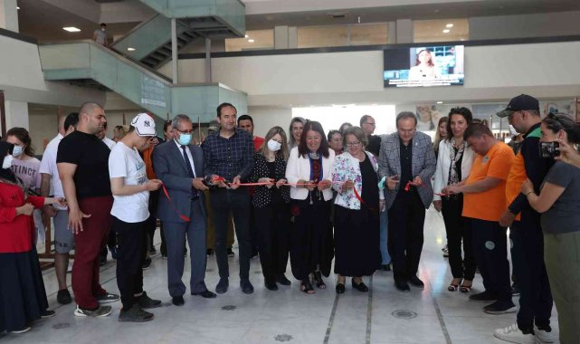 Büyükşehir'de otizm farkındalık sergisi