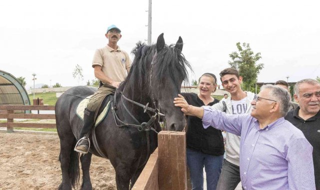 Büyükşehir&#039;in hayvanat bahçesi bayramda ücretsiz