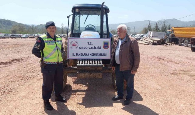 Çalıntı traktör 11 yıl sonra jandarma tarafından bulundu
