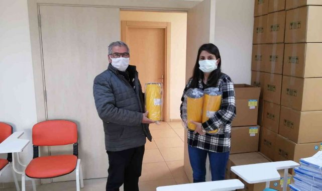 Çamelili çiftçilere zararlılara karşı tuzak desteği