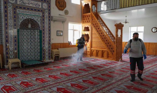 Camiler dezenfekte ediliyor