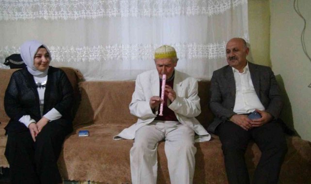 Çat kapı iftar programında flütlü karşılama