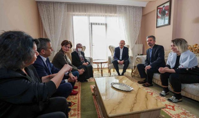 CHP Genel Başkanı Kılıçdaroğlu&#039;ndan, Beyaz için taziye ziyareti