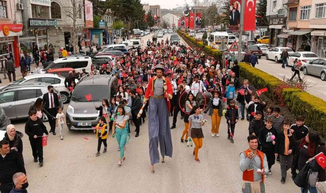 Çocuklar 23 Nisan heyecanı ve coşkusunu doya doya yaşadılar