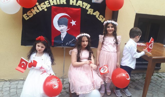 Çocuklar 23 Nisan'ı resim çizerek kutladı