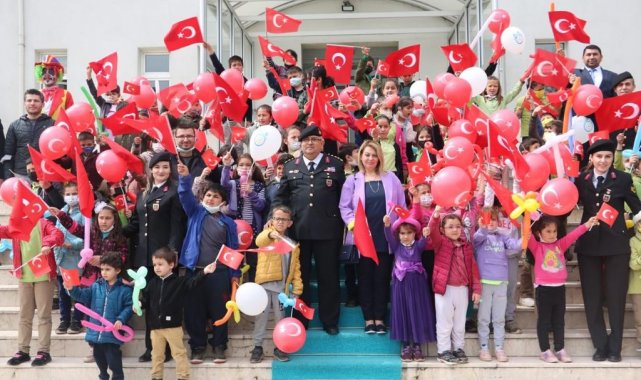 Çocuklara unutulmaz bir gün yaşattılar