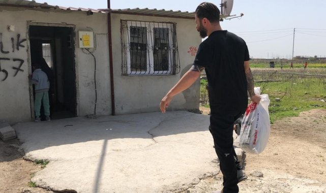 Çocukların Ogün ağabeyi Ramazan'da ihtiyaç sahiplerine erzak dağıtıyor